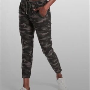 Athleta Farallon Camo Jogger Pants